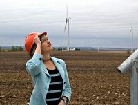 Lt. Gov. Becky Skillman visits Indiana's first operational wind farm, between Earl Park and Raub in Benton County. Phot0 by Jackie Oliver/For the Journal &amp; Courie
