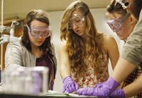 Lindsey Brooks, left, and Leigh Stevenson work in a Cooper Science lab at Ball State University on Thursday. / Corey Ohlenkamp/The Star Press