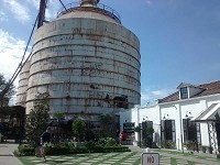 Eye of the beholder: The aging silos in downtown Waco, Texas, were converted into a market area by TV's Fixer Upper stars Chip and Joanna Gaines. Staff photo by Mark Bennett